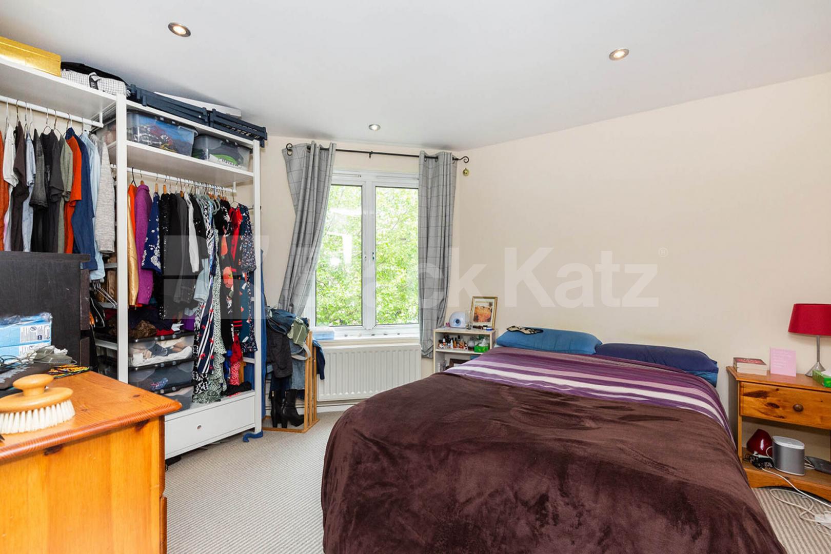 one bedroom located in a desirable location in Canononbury Northampton Park, Canonbury 